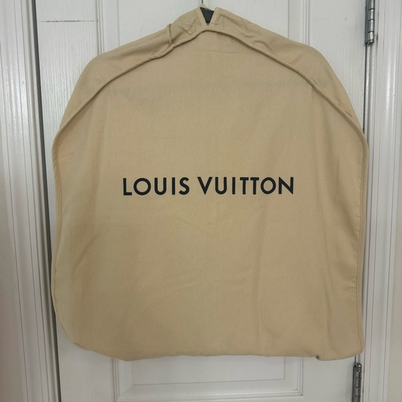 Louis Vuitton Long Garment Bag - Picture 4 of 10